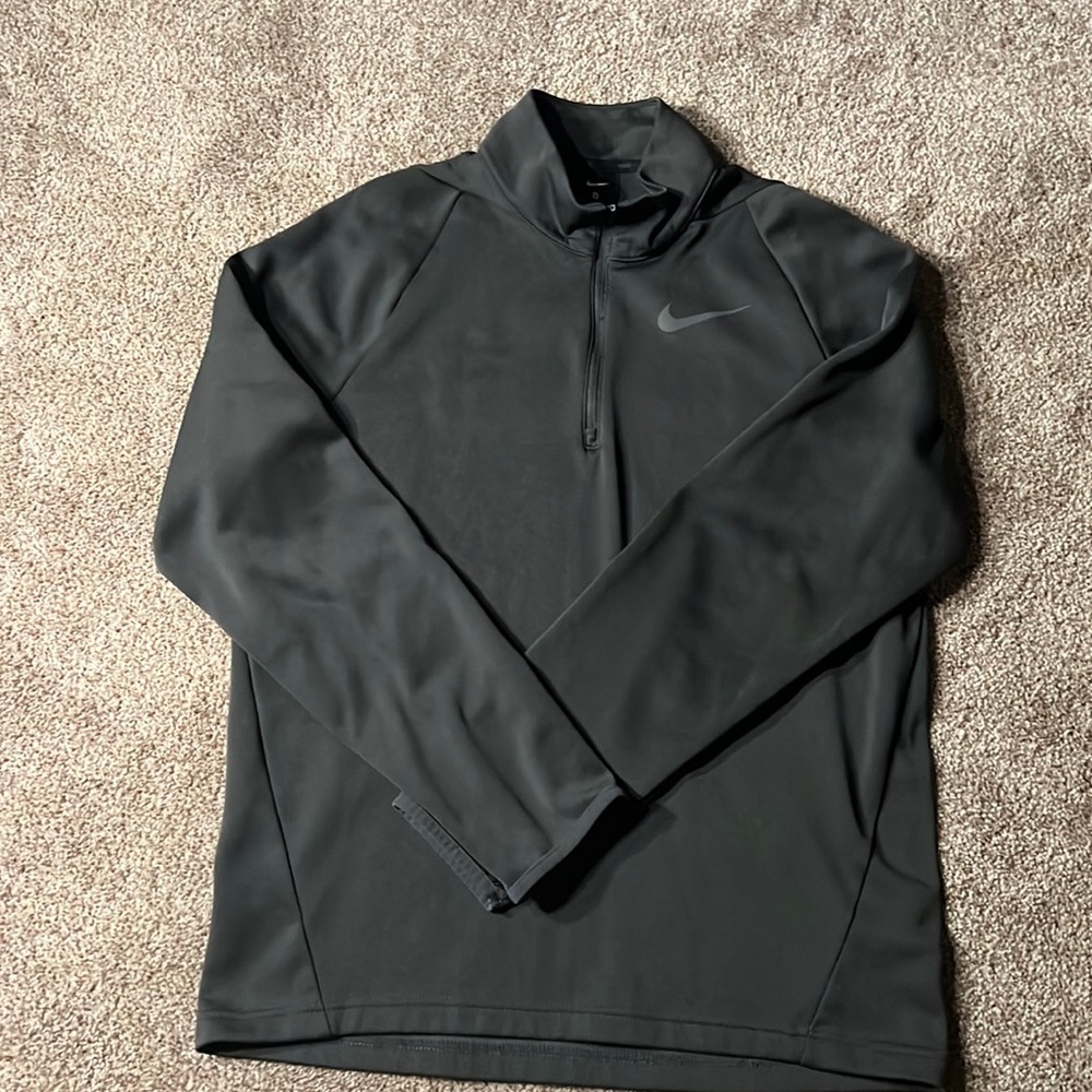 Men’s Nike, half zip
